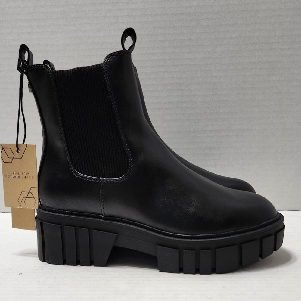 New Madden NYC Chunky Lug Chelsea Boots - Black - Size 7